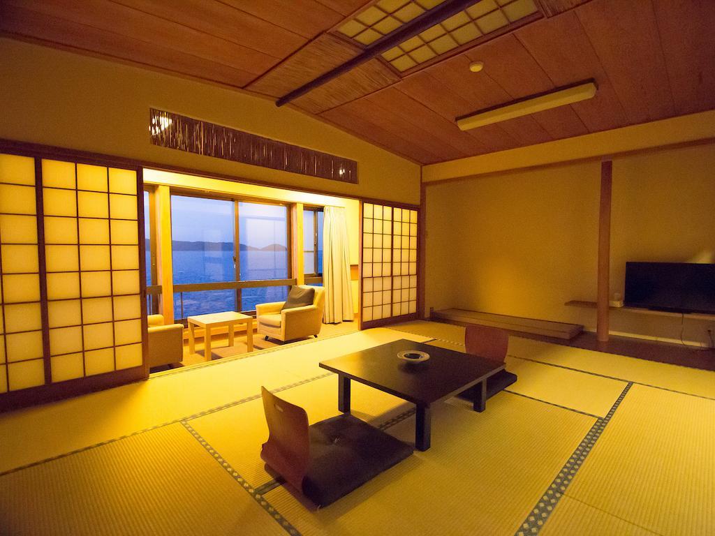 Wakayama Kada Onsen Kada Kaigetsu Ξενοδοχείο Δωμάτιο φωτογραφία