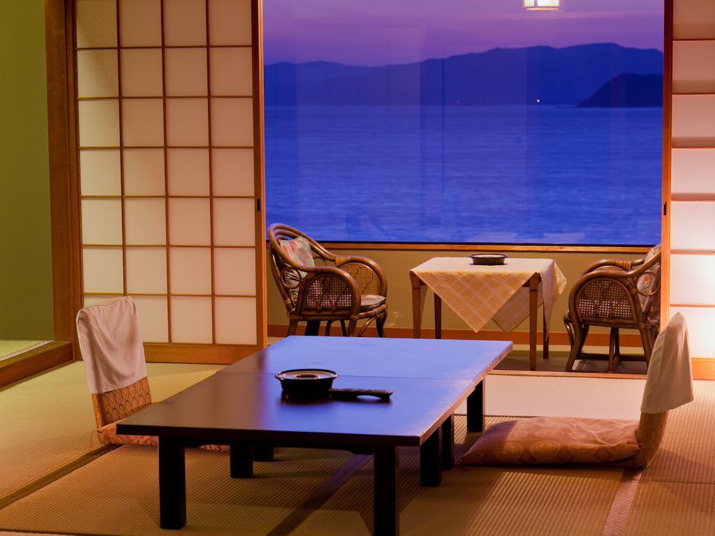 Wakayama Kada Onsen Kada Kaigetsu Ξενοδοχείο Δωμάτιο φωτογραφία